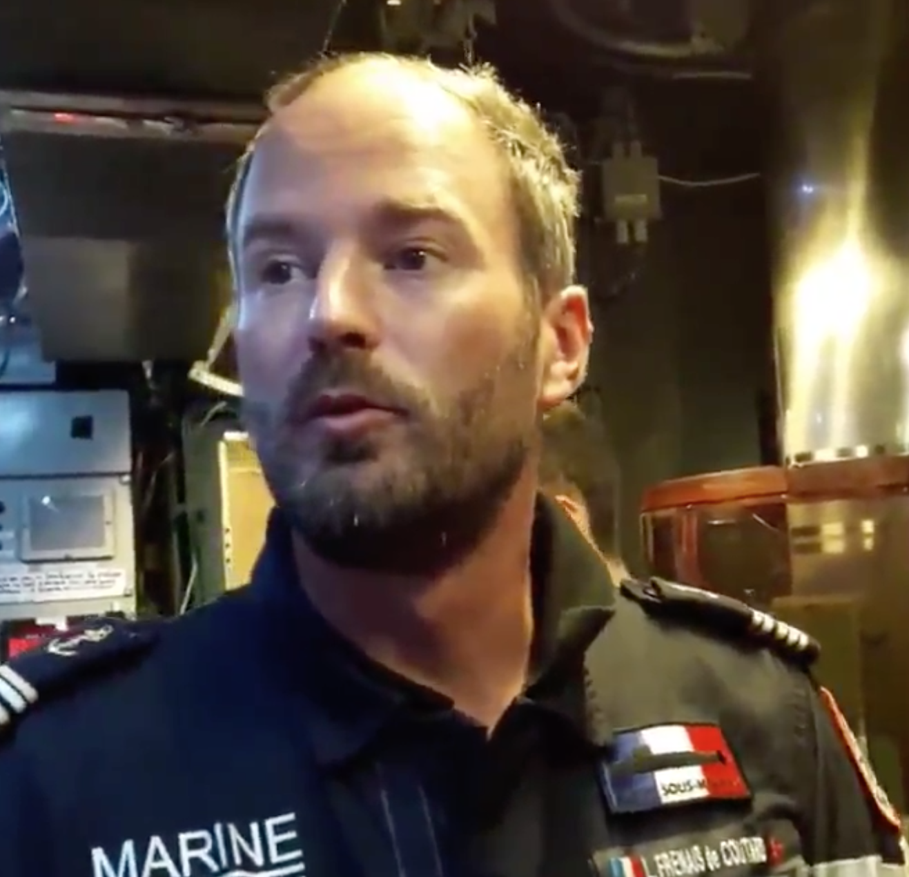 Cérémonie de prise de commandement par le CV Ludovic Frenais de Coutard comme commandant du SNLE Le Triomphant équipage rouge.